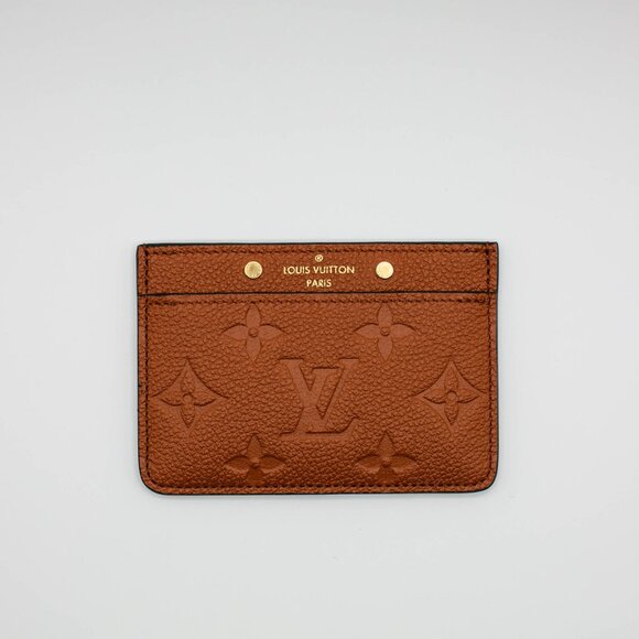 Giveaway Winner: @filomenad – Louis Vuitton Card Holder - Picture 2 of 4